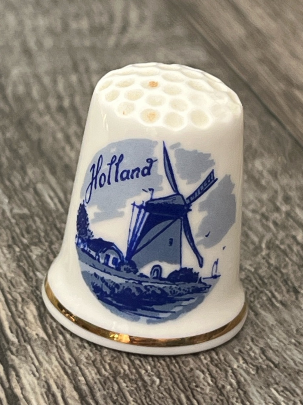 Porcelain Holland Windmill Thimble with Blue Detail and Gold Trim
